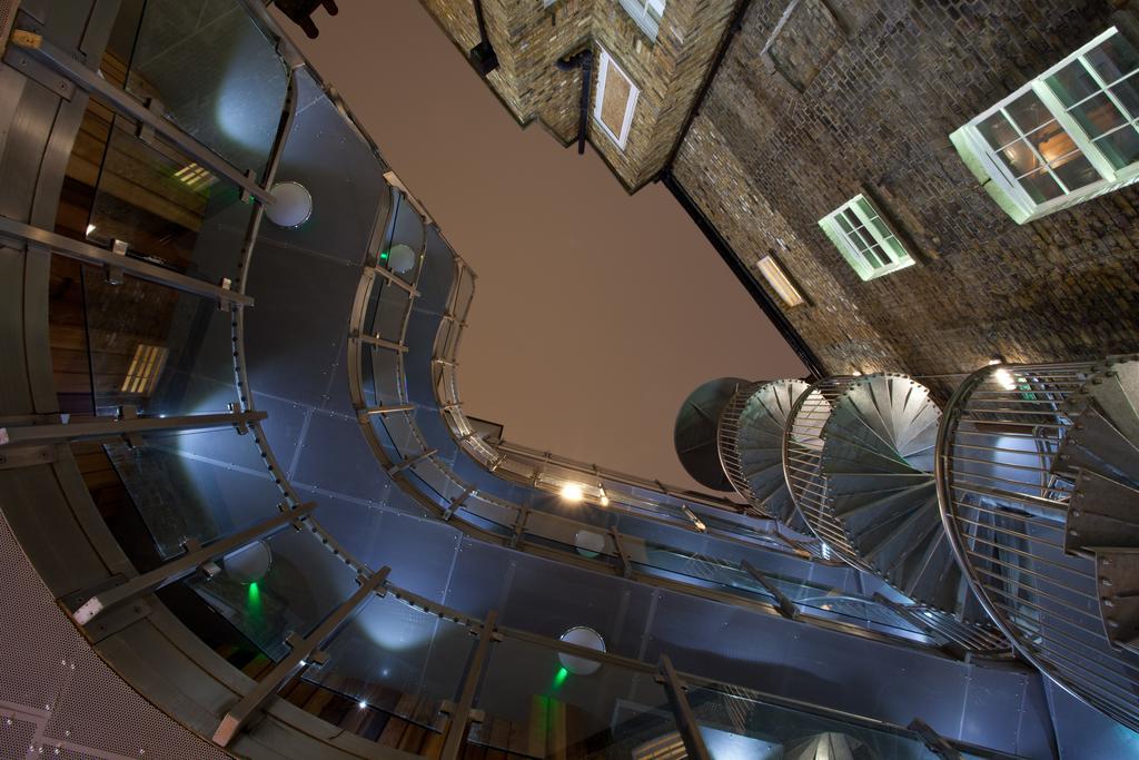 The Z Hotel Soho Лондон Экстерьер фото