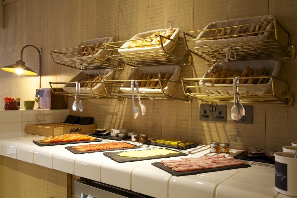 The Z Hotel Soho Лондон Экстерьер фото